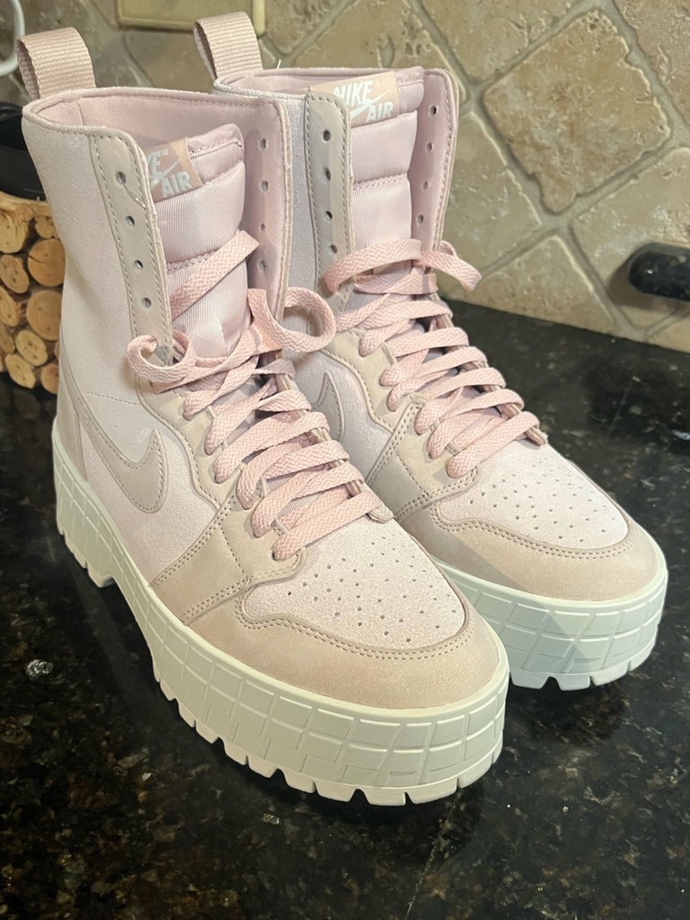 JORDAN 1 BROOKLYN WMNS "PINK OXFORD PHANTOM" sz 9